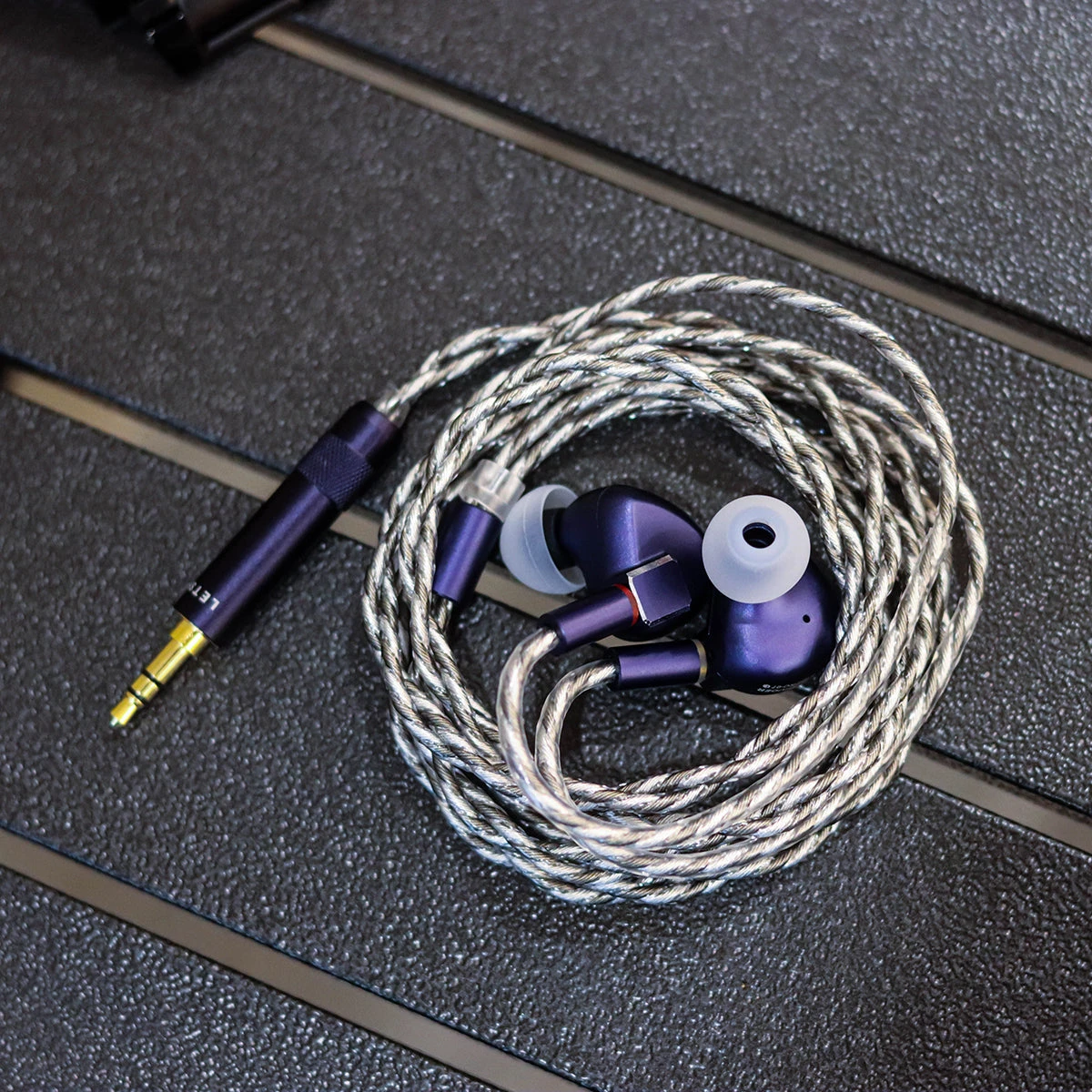 LETSHUOER S12 PRO Planar Universal In-Ear Monitor 2 LETSHUOER S12 PRO Planar Universal In-Ear Monitor - Image 2