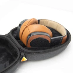 Abyss Diana MR Premium High-Performance Headphone -Audio Equipment Shop diana carry case1copy